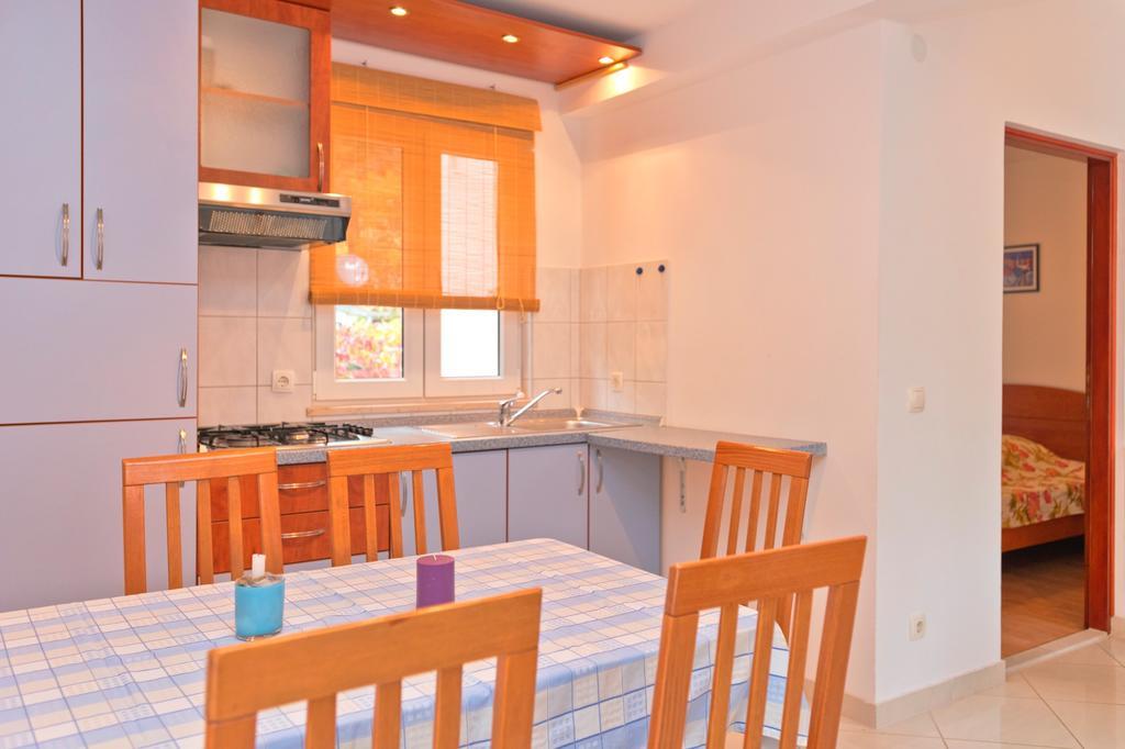 Apartments Nautic Zavala Extérieur photo